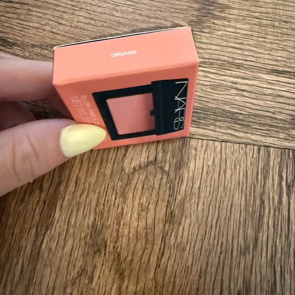 NARS Orgasm Blush - Coral Pink - Picture 1 of 5
